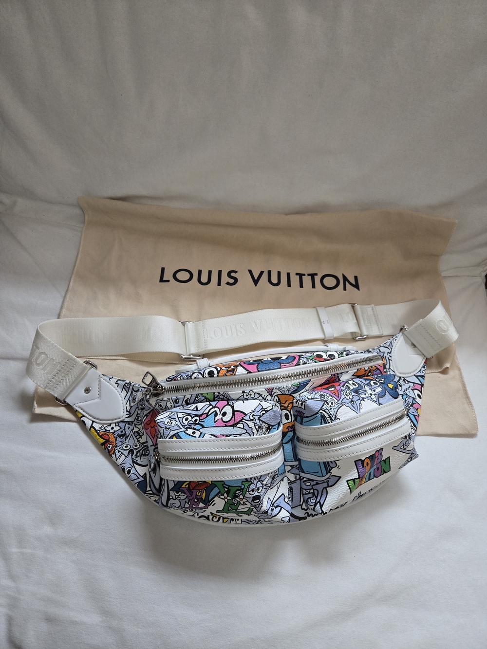 *rare* Louis Vuitton White Multicolor Comic Canvas Belt Bag